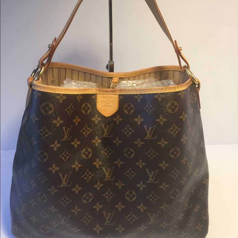 Pre owned Authentic Louis Vuitton Delightful bag